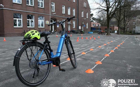 POL-KLE: Kleve - Präventionsarbeit der Direktion Verkehr: Kreispolizeibehörde Kleve bietet weitere kostenfreie Pedelec-Trainings an - Foto: presseportal.de