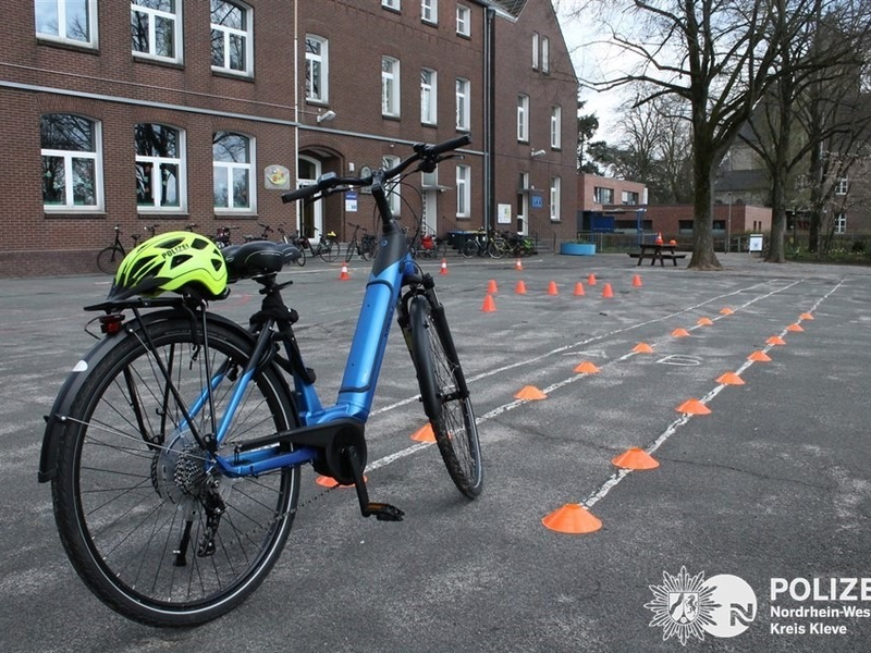 POL-KLE: Kleve - Präventionsarbeit der Direktion Verkehr: Kreispolizeibehörde Kleve bietet weitere kostenfreie Pedelec-Trainings an - Foto: presseportal.de