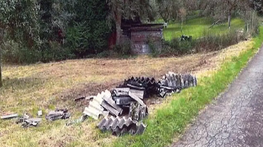 POL-LDK: + Wer hat die Asbest-Platten entsorgt? + Unfallflucht am Erdaer Kreuz + Schwindel hat Folgen + Gegenverkehr übersehen + - Bild: presseportal.de