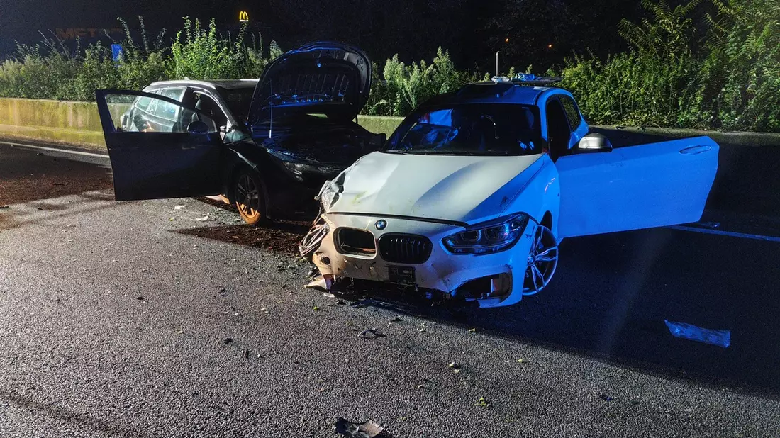 FW-MH: Unfall auf der A40 - Vier verletzte Personen - Bild: presseportal.de