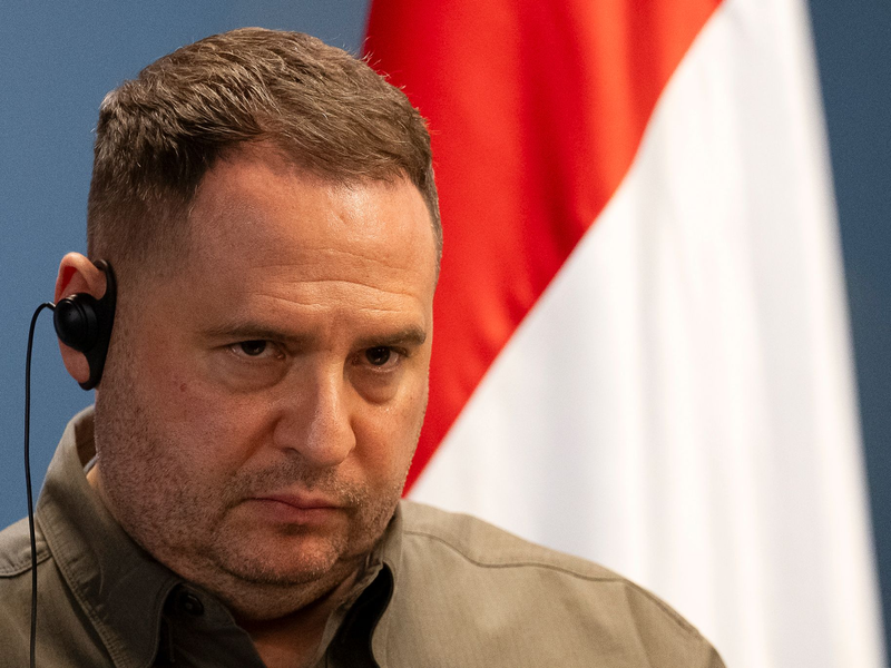 Der einflussreiche Chef des ukrainischen Präsidentenbüros, Andrij Jermak, drängt auf schnelle Antworten des Westens auf den «Siegesplan» des von Russland überfallenen Landes. (Archivbild) - Foto: Denes Erdos/AP/dpa