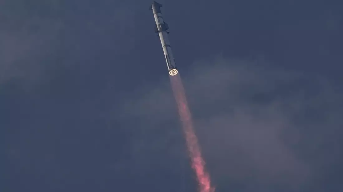 Fünfter Versuch: Das Raumschiff «Starship» soll wieder zu einem Testflug starten. - Bild: Eric Gay/AP/dpa