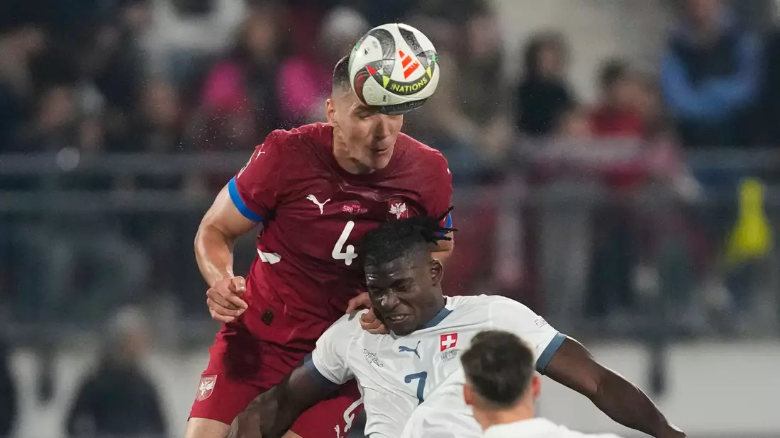 Die Schweiz kassierte in Serbien die nächste Niederlage. - Bild: Darko Vojinovic/AP/dpa