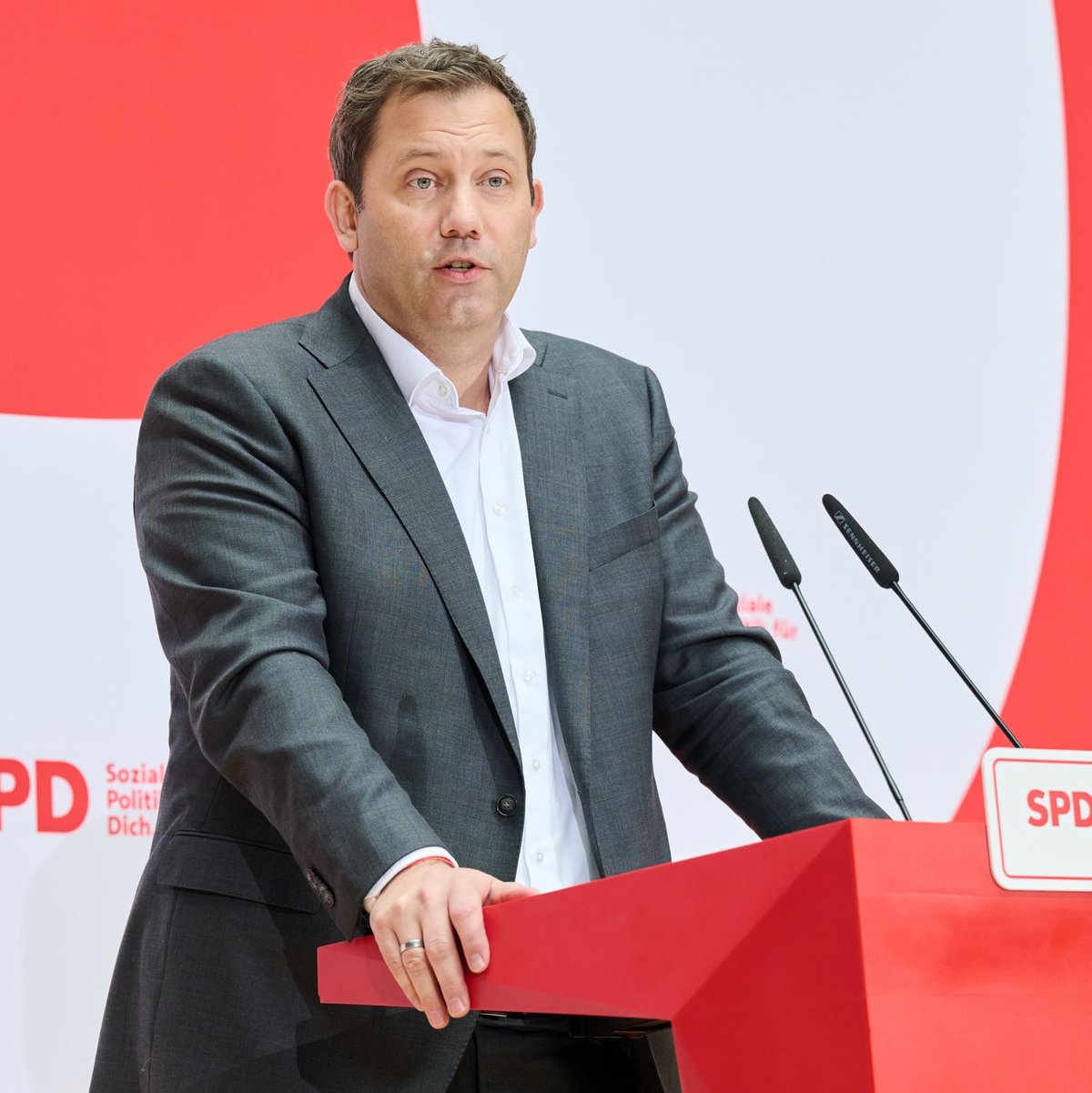 Die SPD stellt bei ihrer Vorstandsklausur erste Weichen für den Bundestagswahlkampf. - Foto: Annette Riedl/dpa