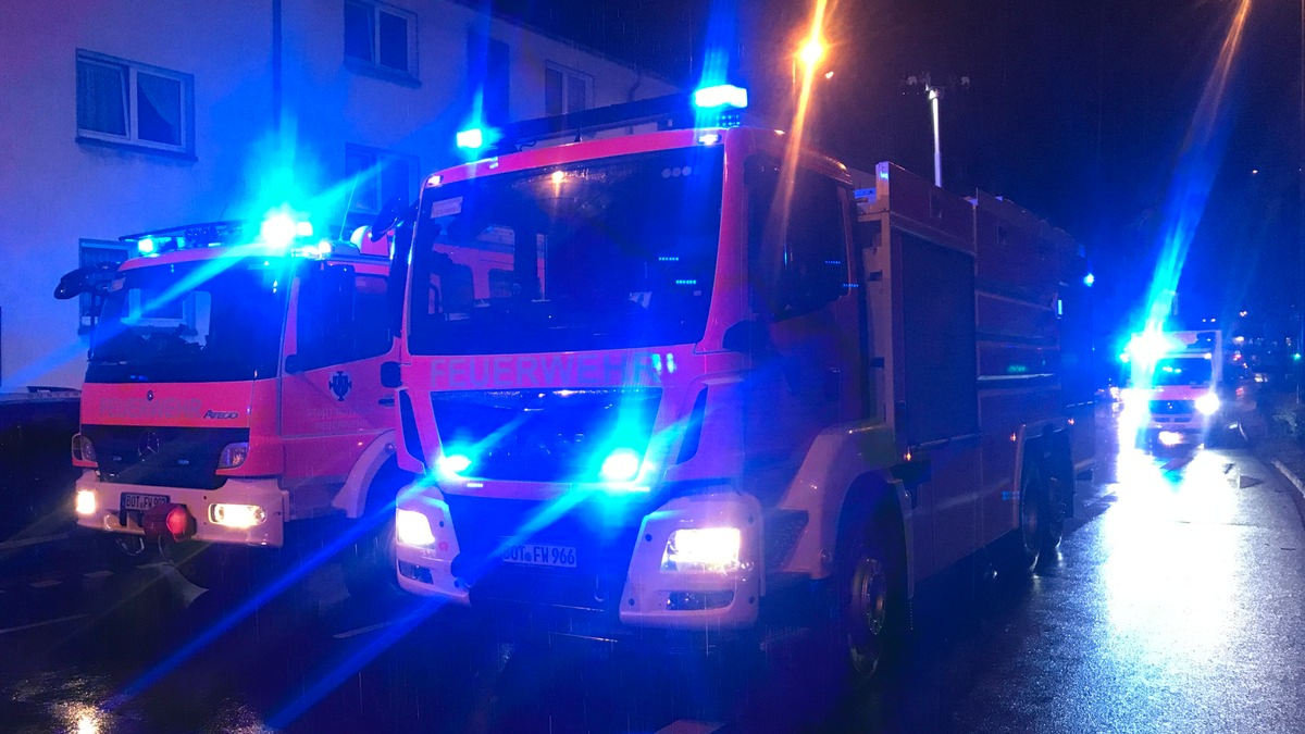 FW-BOT: Brandbekämpfung nach Geldautomatensprengung - Foto: presseportal.de