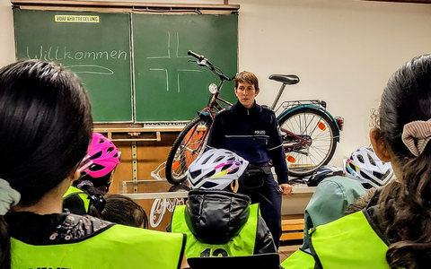 POL-HA: Verkehrserziehung: Viertklässler lernen Losfahren wie ein Profi! - Foto: presseportal.de