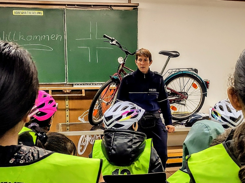 POL-HA: Verkehrserziehung: Viertklässler lernen Losfahren wie ein Profi! - Foto: presseportal.de