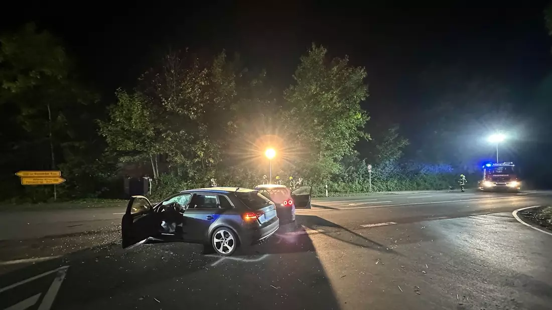 FW Finnentrop: Verkehrsunfall mit zwei verletzen Personen - Bild: presseportal.de