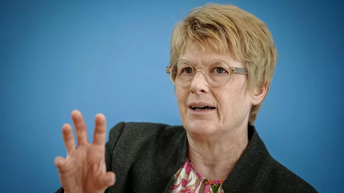 Expertin Veronika Grimm sieht Probleme im SPD-Wirtschaftskonzept in gleich mehreren Punkten. - Bild: Kay Nietfeld/dpa
