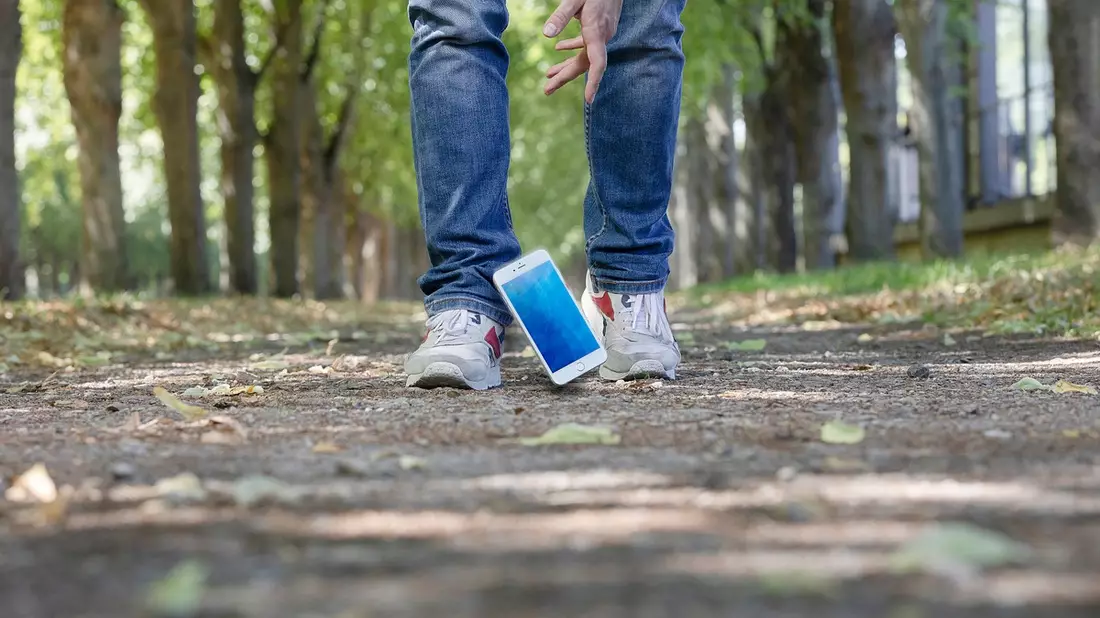 Wertgarantie-Studie: Durchschnittlich zwei Jahre bis Schrott / Elektro- und Haushaltsgeräte gehen recht schnell kaputt: Vor allem Smartphones sind sehr schadensanfällig - Bild: presseportal.de