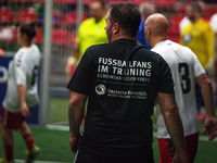 XXL-Fan-Turnier von Bayer 04 Leverkusen und Deutscher Krebshilfe / (Ehemals) übergewichtige Fans zeigten ihre Fitness auf dem Spielfeld - Foto: presseportal.de