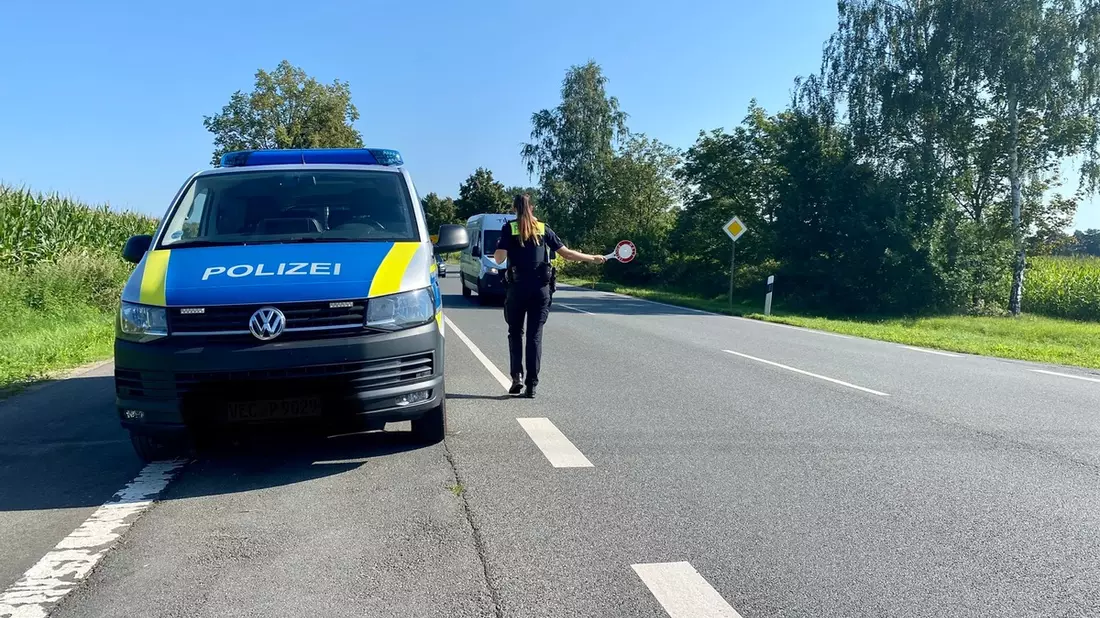 POL-DH: --- Landkreis - Polizei kontrolliert ca. 2000 Fahrzeuge --- - Bild: presseportal.de