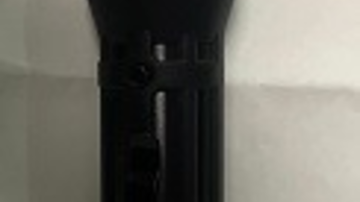 BPOL-H: Bundespolizei Flughafen Hannover: Taschenlampe bringt Strafanzeige - Foto: presseportal.de