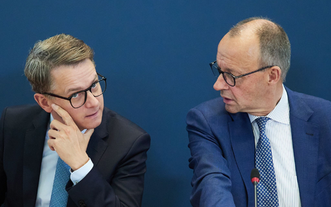 Seit Jahrzehnten haben die Christdemokraten mit zurückgehenden Mitgliederzahlen zu kämpfen. Dass sich dies nun leicht gedreht hat, wird in der Parteispitze vor allem einem zugeschrieben. - Foto: Joerg Carstensen/dpa Seit Jahrzehnten haben die Christdemokraten mit zurückgehenden Mitgliederzahlen zu kämpfen. Dass sich dies nun leicht gedreht hat, wird in der Parteispitze vor allem einem zugeschrieben. - Foto: Joerg Carstensen/dpa