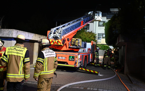 FW Stuttgart: Brand in Mehrfamilienhaus - Foto: presseportal.de
