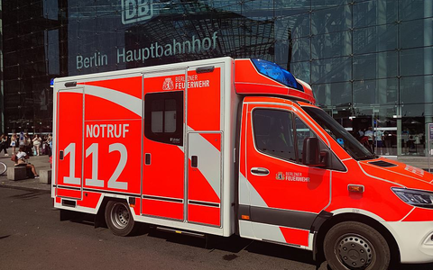 Rettungswagen vor Berliner Hauptbahnhof (Archiv) - Foto: über dts Nachrichtenagentur