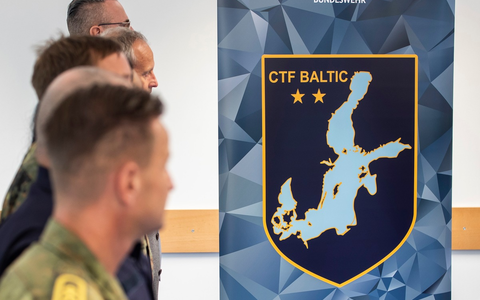 Verteidigungsminister Boris Pistorius weiht am 21. Oktober 2024 ein neues maritimes taktisches Hauptquartier für die NATO in Rostock ein - Foto: presseportal.de