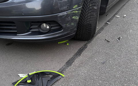 POL-NI: Verkehrsunfallflüchtiger gesucht - auffällige Fahrzeugteile an der Unfallstelle - Foto: presseportal.de