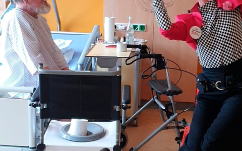 Neues Format: ROTE NASEN Clowns auf der Erwachsenenonkologie des Evangelischen Waldkrankenhauses in Berlin - Foto: presseportal.de