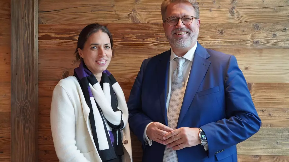Dr. Annika Obermayer wird neue Leiterin des Geschäftsbereich Komposit bei der Bayerischen - Bild: presseportal.de