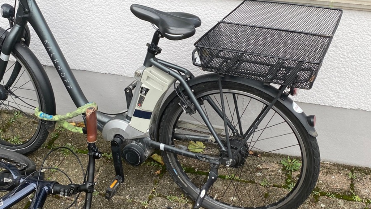 POL-OS: Osnabrück/Innenstadt: Reifenschlitzer gefasst - Polizei sucht Fahrradeigentümer - Foto: presseportal.de