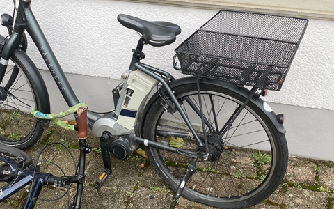 POL-OS: Osnabrück/Innenstadt: Reifenschlitzer gefasst - Polizei sucht Fahrradeigentümer - Foto: presseportal.de