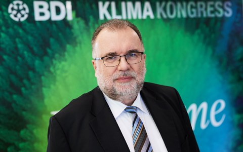 Fordert von der Politik mehr Spielraum für unternehmerische Entscheidungen - der Präsident des Bundesverbandes der Deutschen Industrie, Siegfried Russwurm. - Foto: Joerg Carstensen/dpa