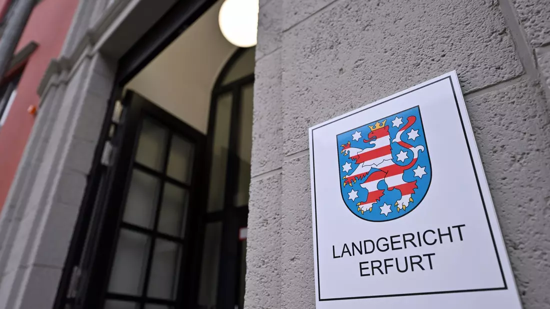Am Landgericht Erfurt endete der Prozess gegen einen Mann, der ohne medizinische Ausbildung an Männern Kastrationen durchgeführt haben soll. (Archivbild) - Bild: Martin Schutt/dpa-Zentralbild/dpa