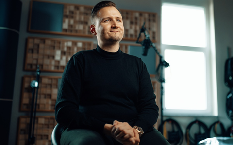 Hörbuch-Sprecher und KI: Patrick Khatrao verrät, ob das eine ernstzunehmende Bedrohung ist - Foto: presseportal.de Hörbuch-Sprecher und KI: Patrick Khatrao verrät, ob das eine ernstzunehmende Bedrohung ist - Foto: presseportal.de