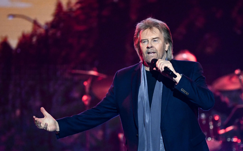 Mit 80 soll Schluss sein - Schlagerstar Howard Carpendale will 2026 zum letzten Mal auf Tournee gehen. Archivbild - Foto: Britta Pedersen/dpa Mit 80 soll Schluss sein - Schlagerstar Howard Carpendale will 2026 zum letzten Mal auf Tournee gehen. Archivbild - Foto: Britta Pedersen/dpa