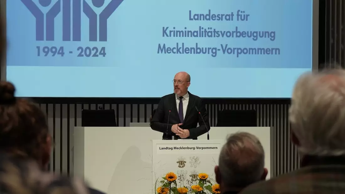 IM-MV: 30 Jahre Landesrat für Kriminalitätsvorbeugung Innenminister Christian Pegel dankt für engagierte Kriminalitätsprävention - Bild: presseportal.de