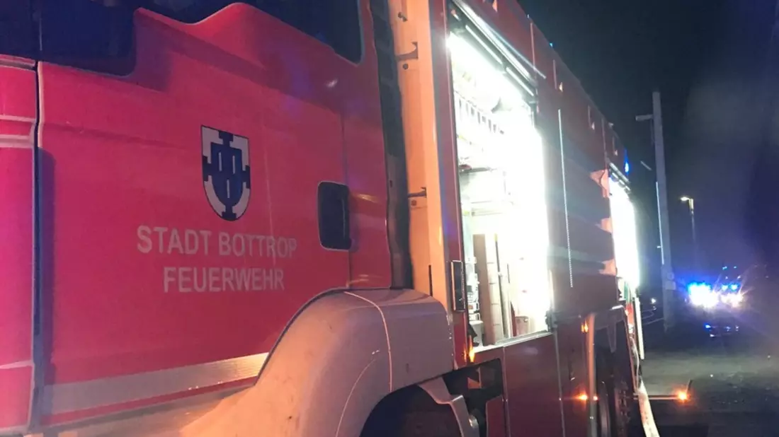 FW-BOT: Brand im Maschinenraum eines Kohlefrachters - Bild: presseportal.de