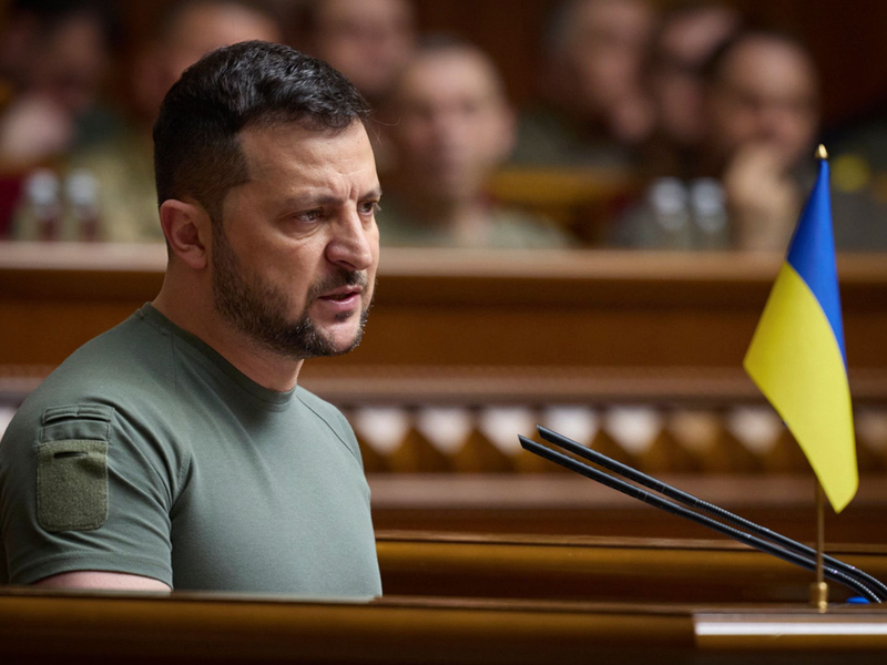 Der ukrainische Präsident Wolodymyr Selenskyj hat im Parlament seinen «Siegesplan» zur Beendigung des Krieges mit Russland vorgestellt. (Archivbild) - Foto: -/Ukrainian Presidential Press Office/AP/dpa