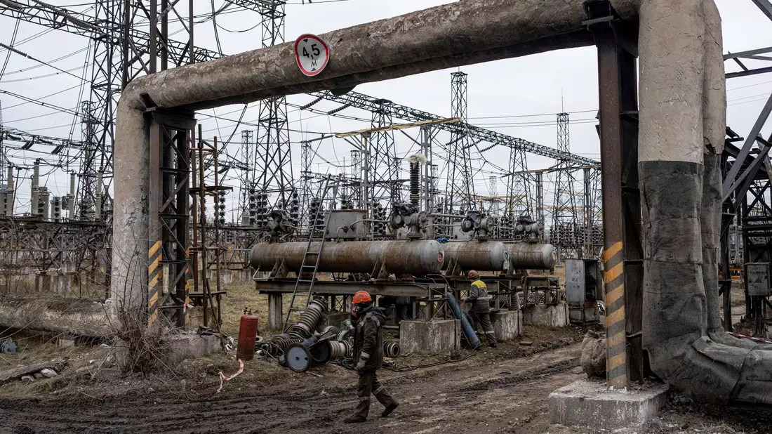Kriege und Krisen gefährden die Energiesicherheit weltweit. (Archivbild) - Bild: Evgeniy Maloletka/AP/dpa