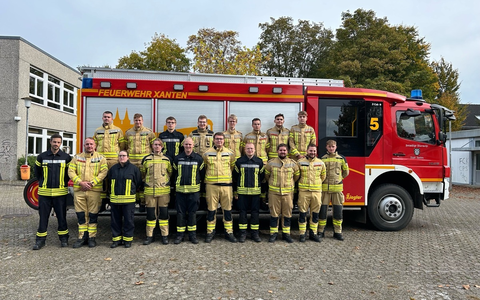 FW Alpen: Erfolgreicher Abschluss der Truppmann Module 1 und 2 der Feuerwehren Alpen, Sonsbeck und Xanten - Foto: presseportal.de