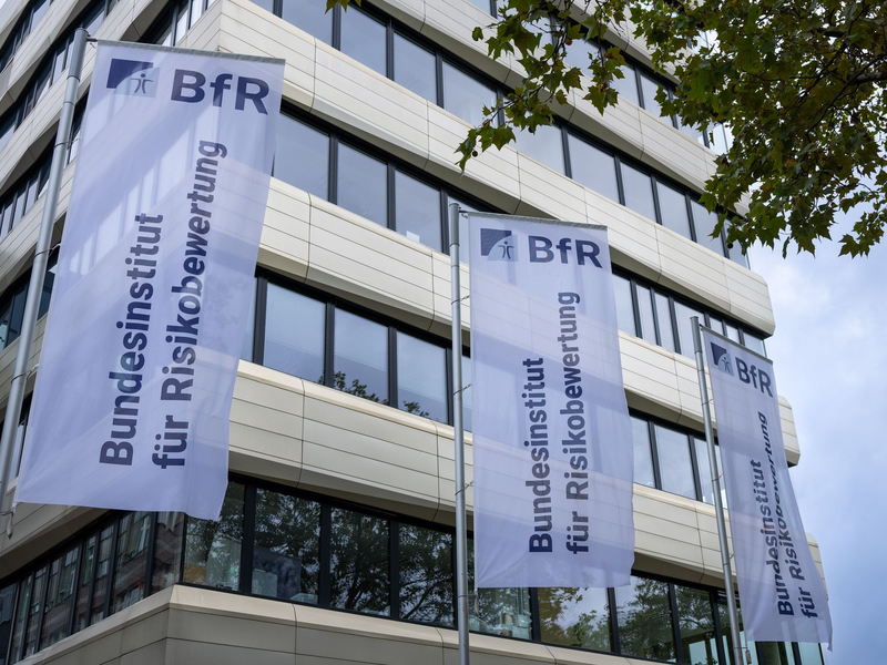 Laut dem Bundesinstitut für Risikobewertung sind 5 bis 10 Gramm Koffein-Pulver bereits potenziell tödlich. (Archivbild) - Foto: Monika Skolimowska/dpa