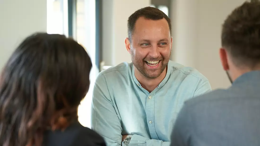 Bewährte Strategien für maximale Wirkung: Maximilian Karpf verrät, wie Unternehmen im B2B-Marketing auch mit geringem Budget erfolgreich werden - Bild: presseportal.de