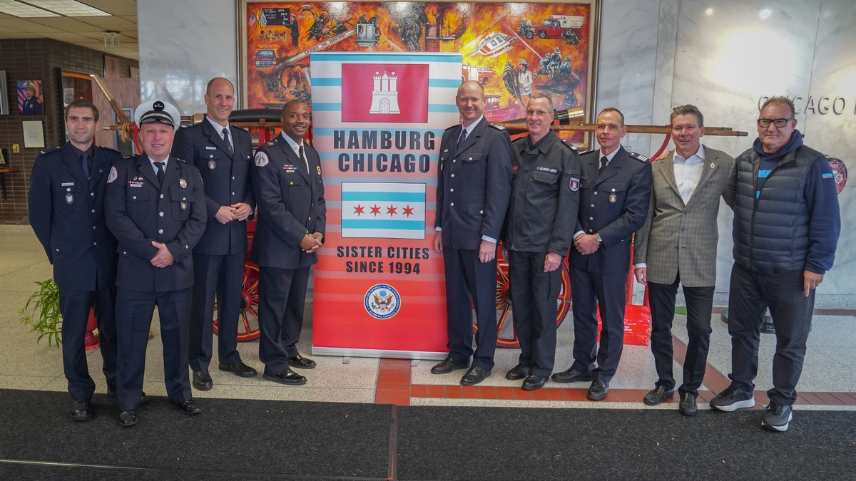 FW-HH: Hamburg - Chicago: Feuerwehren bekräftigen Zusammenarbeit durch Letter of Intent - Foto: presseportal.de