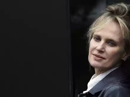 Siri Hustvedt schreibt an einem Buch über ihren gestorbenen Mann, den weltbekannten Autor Paul Auster. (Archivbild) - Foto: Alejandro Garcia/epa/dpa