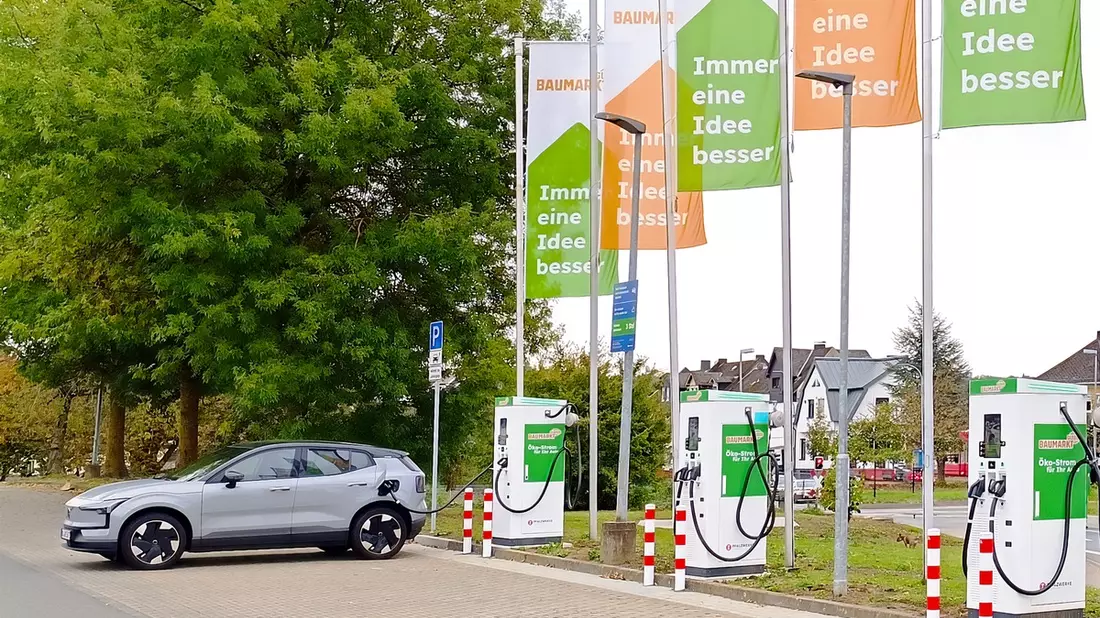 Globus Baumarkt setzt auf E-Mobilität - bereits an 50 Standorten E-Ladestationen - Bild: presseportal.de