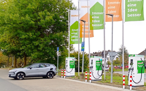 Globus Baumarkt setzt auf E-Mobilität - bereits an 50 Standorten E-Ladestationen - Foto: presseportal.de