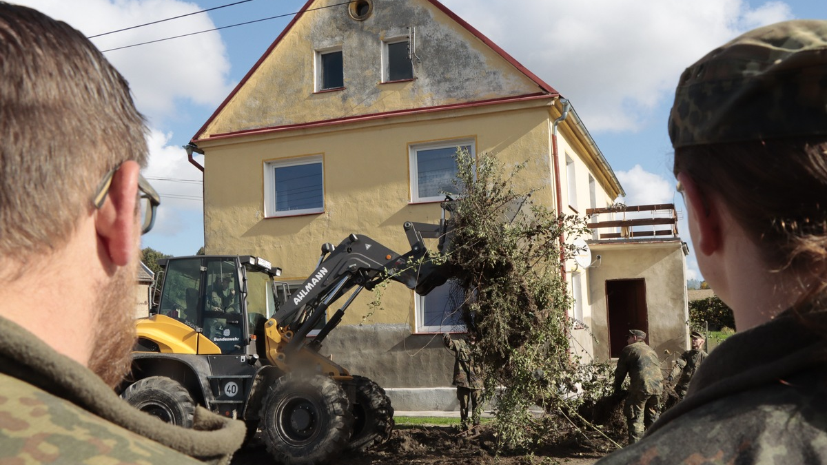 Bayerische Pioniere helfen nach Hochwasser in Schlesien - Foto: presseportal.de