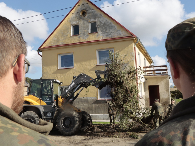 Bayerische Pioniere helfen nach Hochwasser in Schlesien - Foto: presseportal.de
