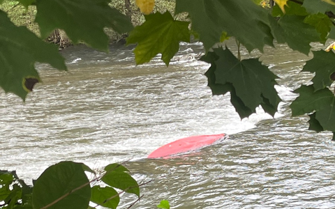 FW-PL: Kanufahrer gekentert. Person aus Lenne gerettet. - Foto: presseportal.de