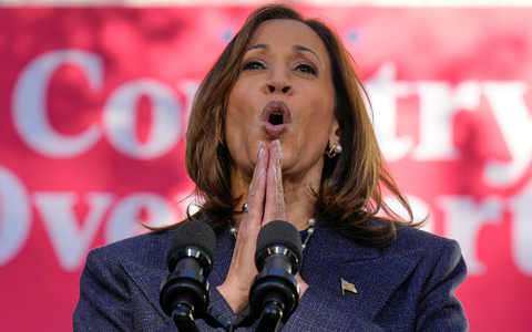 Harris und Moderator Baier fielen sich immer wieder in Wort.  - Foto: Jacquelyn Martin/AP/dpa