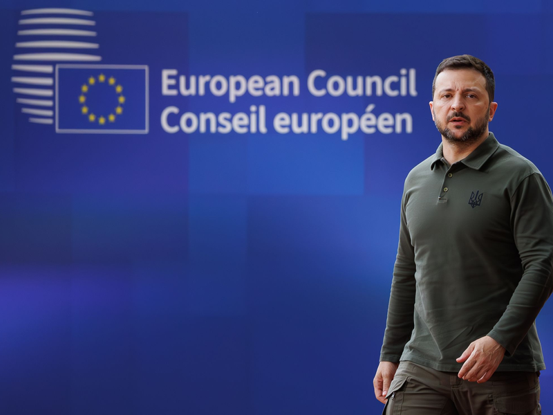 Bei den EU-Gipfeltreffen der 27 Staats- und Regierungschefs ist der ukrainische Präsident Selenskyj immer wieder zu Gast. (Archivbild) - Foto: Benoit Doppagne/Belga/dpa