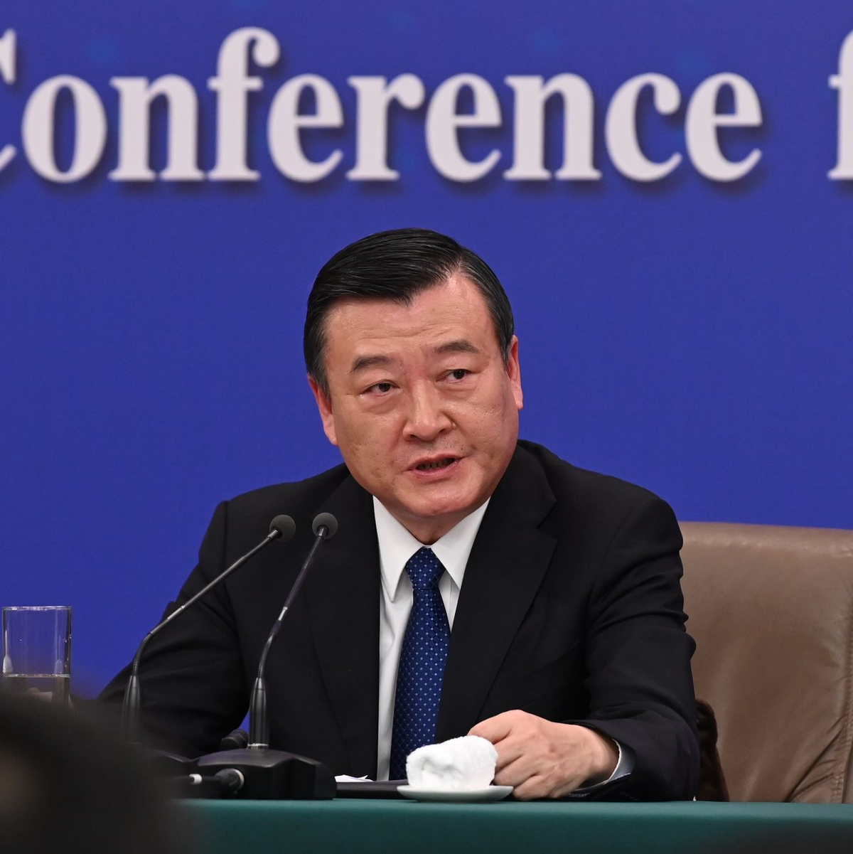 Wohnungsbau-Minister Ni Hong sieht die Talsohle auf dem kriselnden Wohnungsmarkt erreicht. (Archivbild)  - Foto: Johannes Neudecker/dpa