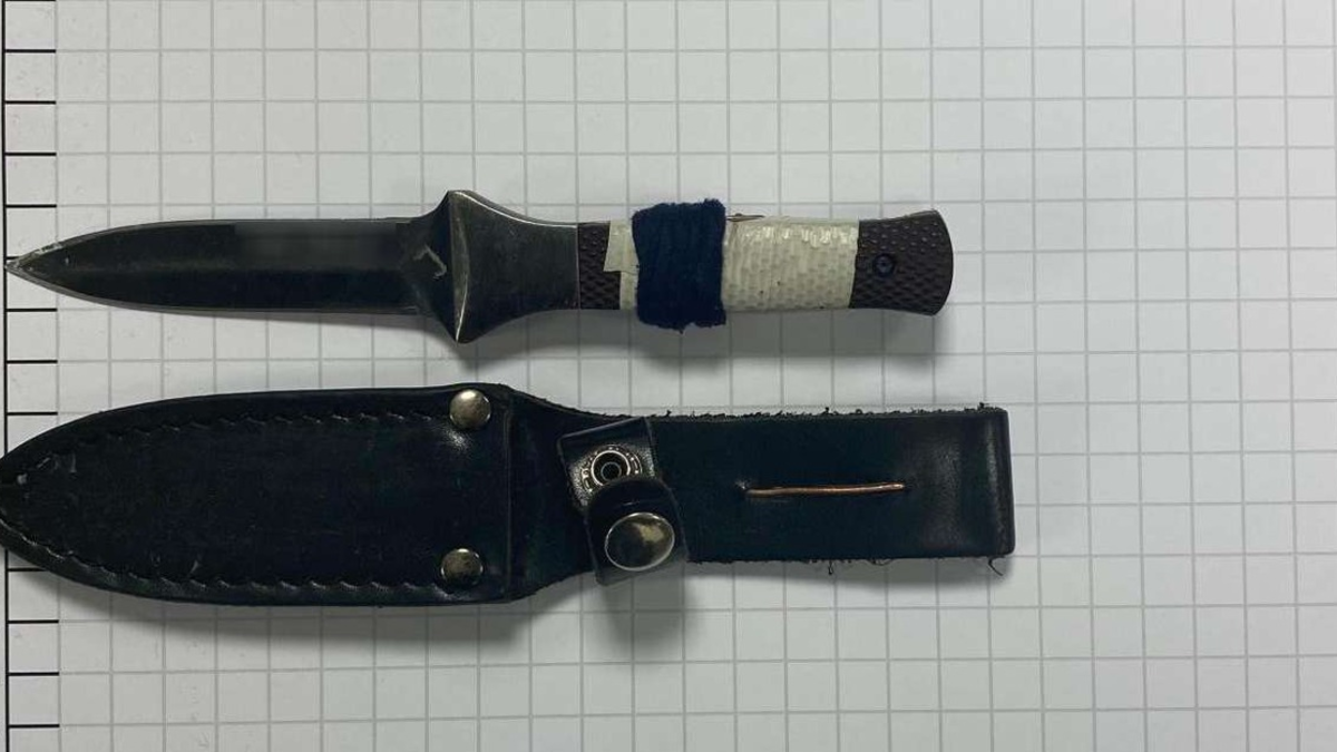 BPOL NRW: Bundespolizei stellt augenscheinlich Hilflosen mit Dolch - Foto: presseportal.de