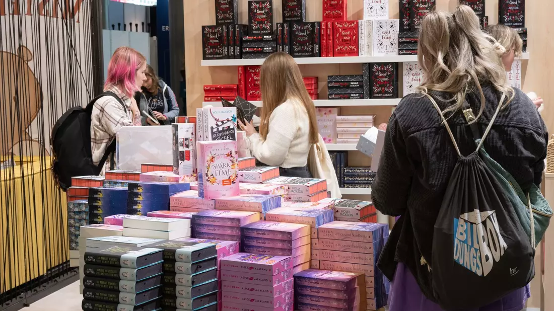 Der Stand des Lyx-Verlags auf der Frankfurter Buchmesse.  - Bild: Boris Roessler/dpa