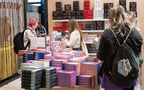 Der Stand des Lyx-Verlags auf der Frankfurter Buchmesse.  - Foto: Boris Roessler/dpa